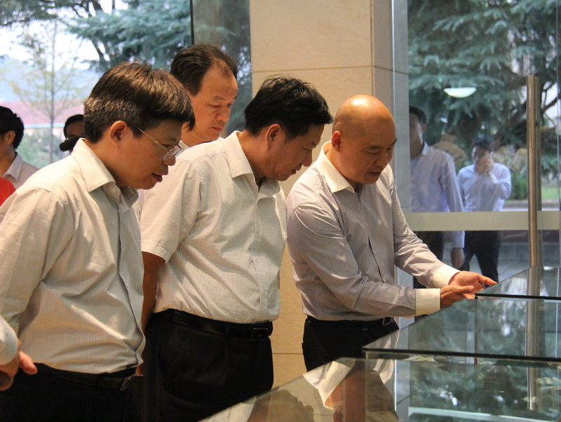 浙江省副省长毛光烈一行莅临公司视察事情-佰福国际药业