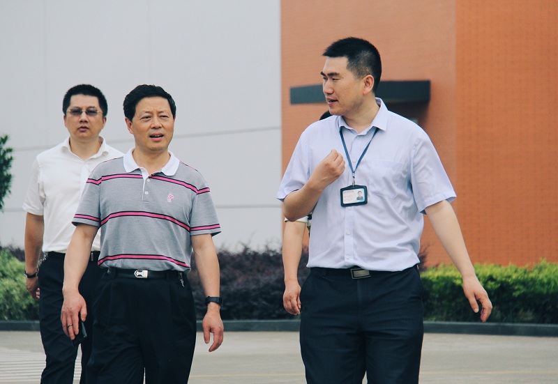 绍兴市总工会党组书记、常务副主席邓港林莅临公司调研-佰福国际药业