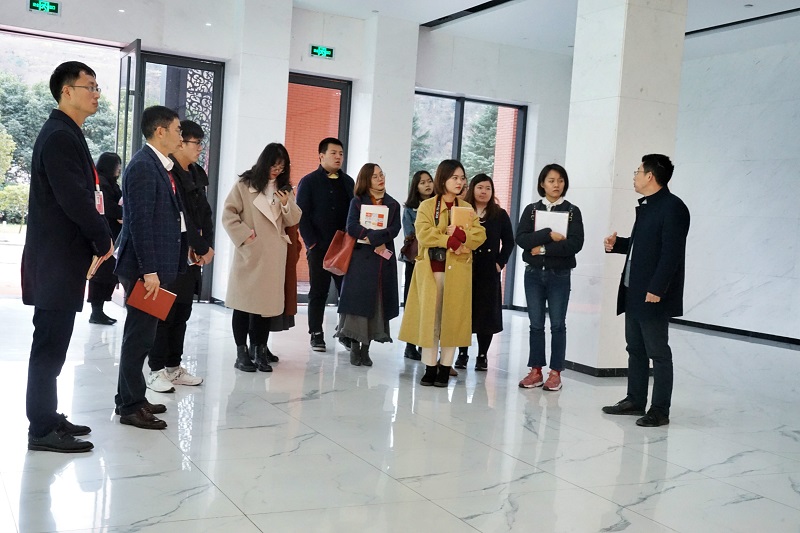 立异搏腾飞 全心造好药——天下主流媒体团走进佰福国际-佰福国际药业